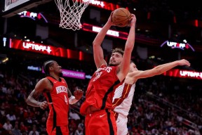 乐鱼-热火队惨败后更衣室爆发冲突，主帅回应，价格要求有关登录在线.-乐鱼