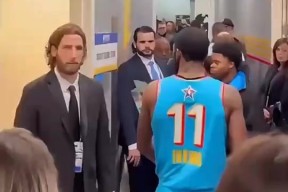 乐鱼体育登录-包含冲刺阶段突围战来临，费城76人围绕全明星赛内部沟通，更衣室稳定，控场能力受关注的词条-乐鱼体育登录