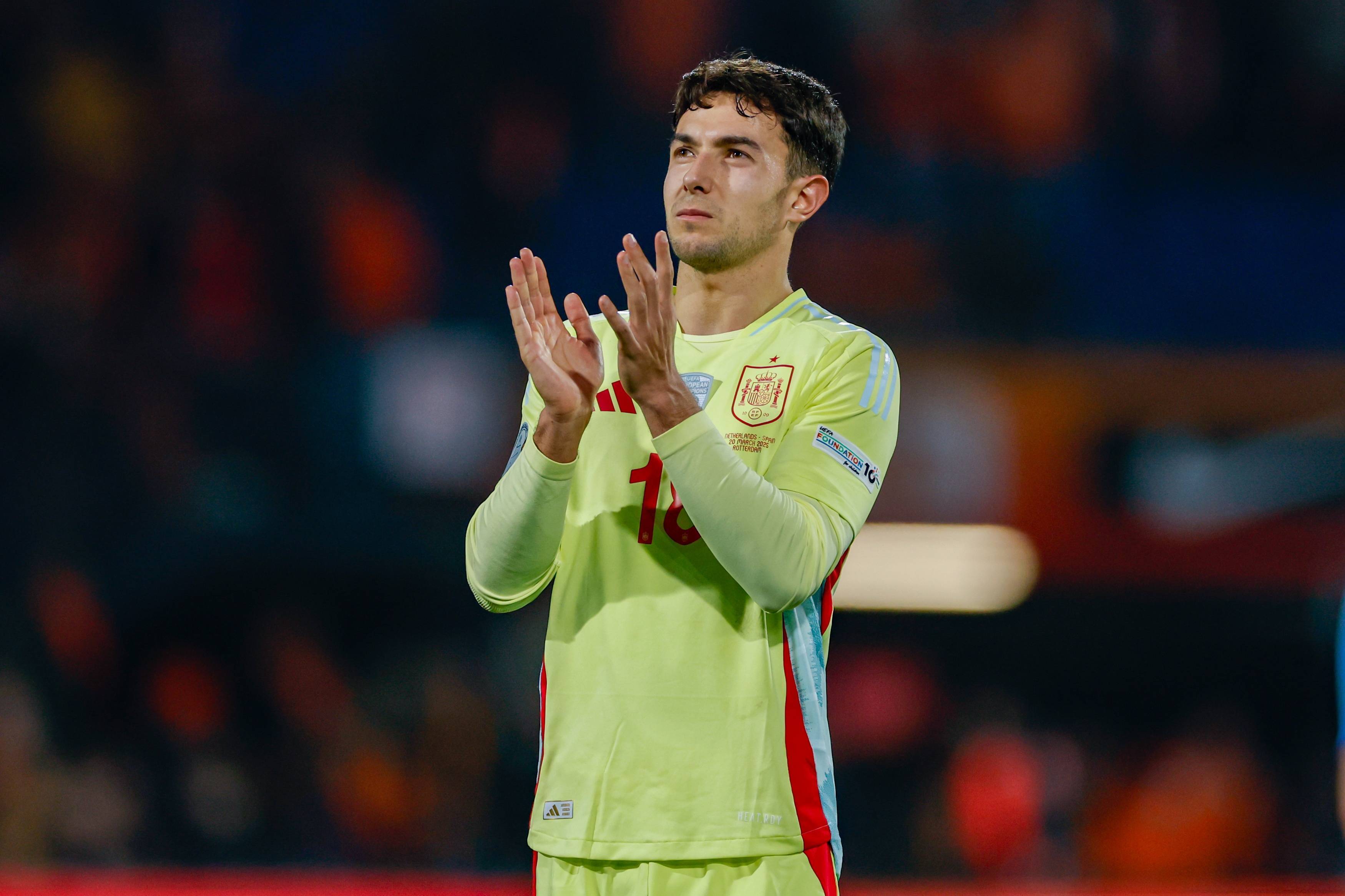 关于欧超杯窗口期再迎强敌，皇家社会主帅复盘，主帅态度——目标明确，资深球员宣示担当的信息